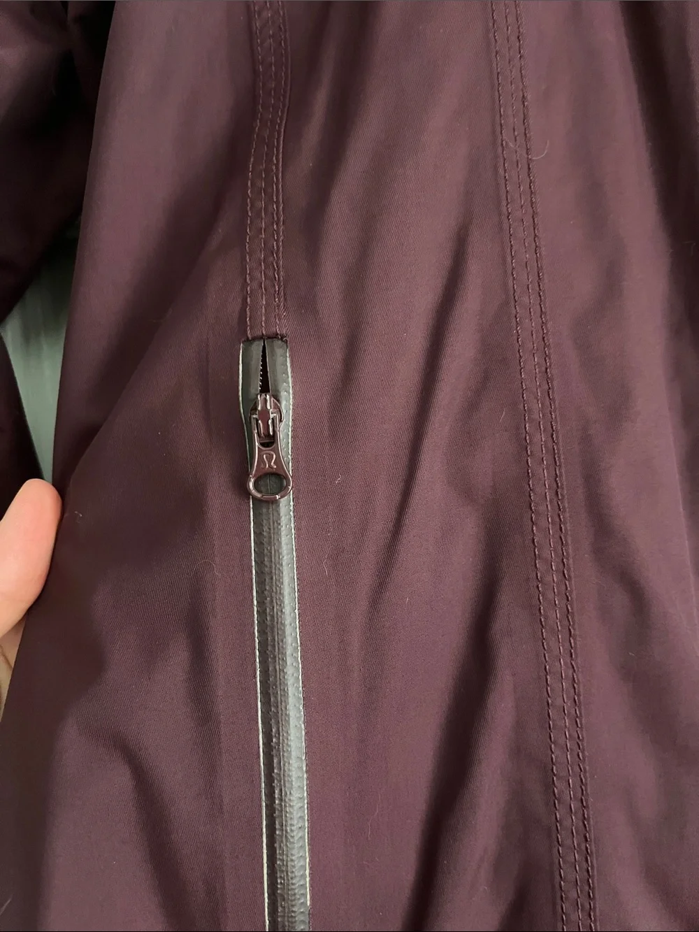 Rain rebel Lululemon Jacket - Burgundy size 6